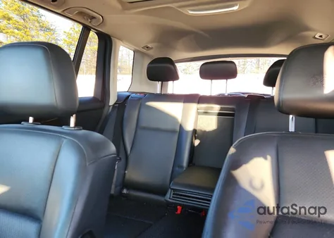 2015 Mercedes-Benz Glk 350 4Matic z USA, uszkodzony, nr VIN WDCGG8JB1FG402614